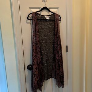 Paisley Vine Lace Vest in excellent condition from nonsmoking home